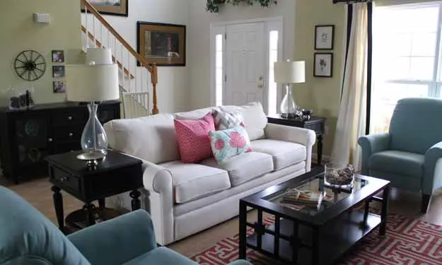 Decluttering Tips for Your Home and Your Car Showroom